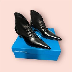 Fluevog GRETA Black Ankle Boots